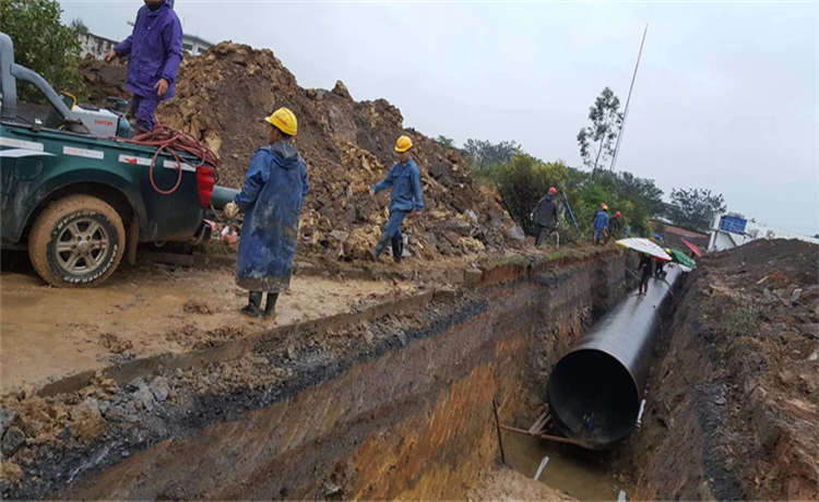 東莞820-12螺旋鋼管，鋼材場(chǎng)200mm螺旋管，D426mm螺旋管，800螺旋焊管廠家