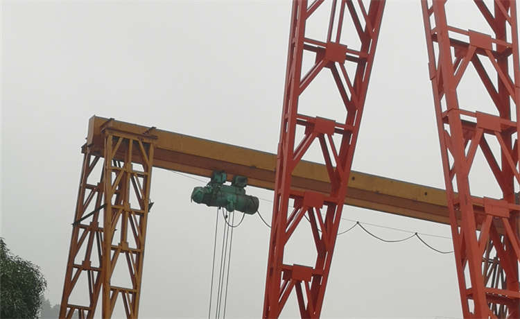 16鋼管樁廠家，1000鋼立柱廠家，dn2200mm螺旋焊管，1020-14螺旋焊管