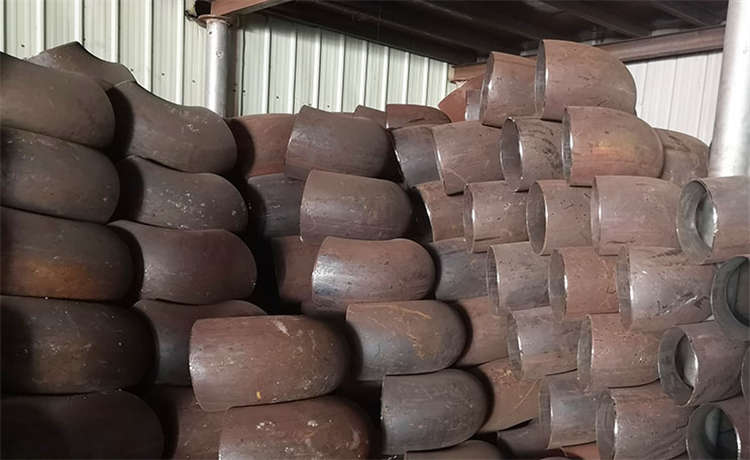 大型知名螺旋鋼管，來(lái)賓鋼鐵世界2700mm螺旋鋼管，2120mm螺旋管，Q235BH型鋼