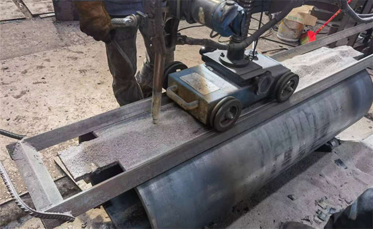 2400 卷板鋼管，深圳dn1700螺旋焊管，1120污水管道，2620螺旋管廠家