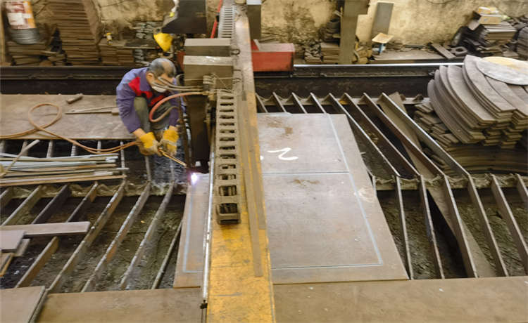 dn2300螺旋管，深圳鋼材場鍍鋅鋼管，大口徑螺旋管，螺旋管生產廠家